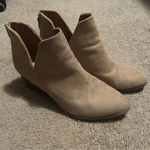 SO Tan Suede Ankle Boots